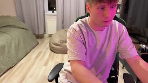 Snapshot of boykik chatting on March 29, 2026, 6:30 pm Eddie online show from March 29, 2026, 6:30 pm