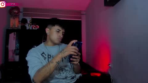 miguel  online show from February 11, 2025, 11:01 pm