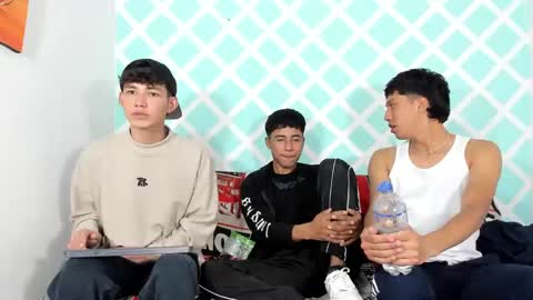 boys4hot_777 online show from January 24, 2025, 7:07 pm