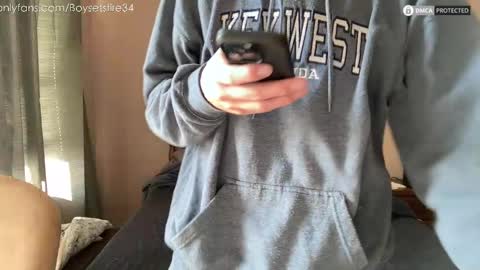 boysetsfire34 online show from November 19, 2025, 5:02 pm