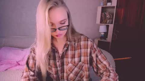 Snapshot of boysloveblondee chatting on January 30, 2025, 12:06 pm BoysLoveBlondee online show from January 30, 2025, 12:06 pm