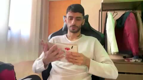 boyzinm2 online show from September 10, 2025, 4:40 pm