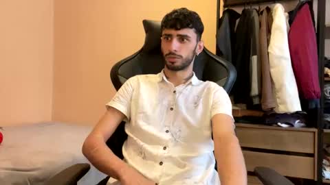 boyzinm2 online show from November 28, 2025, 11:13 am