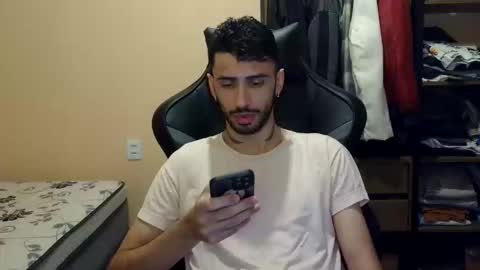 Snapshot of boyzinm2 chatting on February 17, 2026, 5:59 am boyzinm2 online show from February 17, 2026, 5:59 am