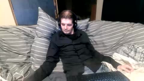 Snapshot of bponie1 chatting on December 21, 2025, 4:08 am bponie1 online show from December 21, 2025, 4:08 am