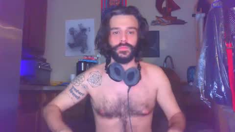 Snapshot of brad1115 chatting on December 9, 2024, 5:18 am Bradley online show from December 9, 2024, 5:18 am