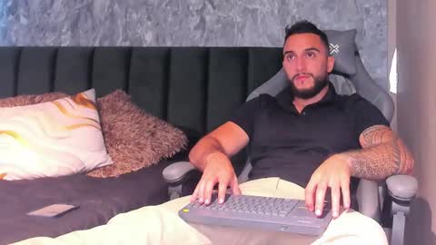 Snapshot of brad1_ chatting on November 3, 2025, 10:10 pm instagramBrad mayers1twittermayersbrad online show from November 3, 2025, 10:10 pm