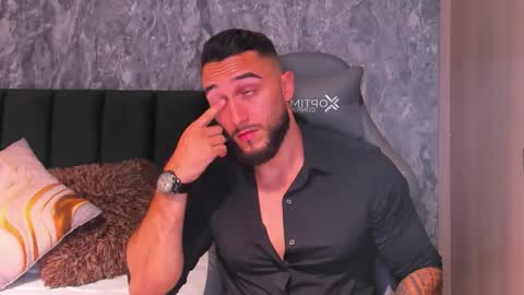 Snapshot of brad1_ chatting on November 19, 2025, 2:11 am instagramBrad mayers1twittermayersbrad online show from November 19, 2025, 2:11 am