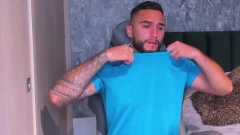 Snapshot of brad1_ chatting on December 21, 2025, 11:56 pm instagramBrad mayers1twittermayersbrad online show from December 21, 2025, 11:56 pm