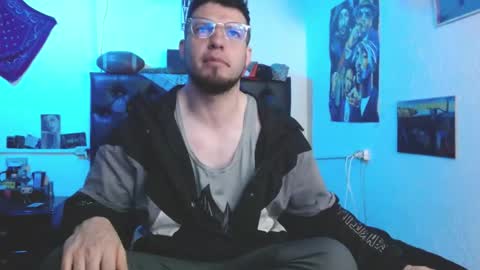 brad hot boy online show from January 8, 2026, 3:25 pm