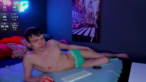 Snapshot of brad_myles chatting on November 13, 2025, 1:32 pm Brad online show from November 13, 2025, 1:32 pm