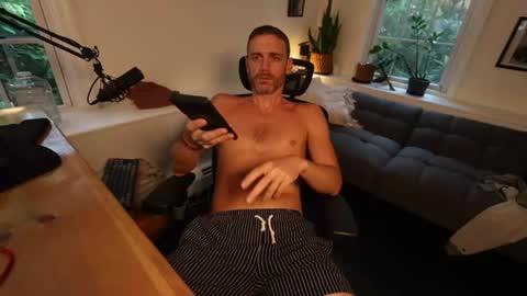 BradBronton online show from July 12, 2026, 11:23 am