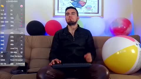 Snapshot of bradleycolton chatting on December 17, 2024, 3:28 pm Bradley Colton Independ Model online show from December 17, 2024, 3:28 pm