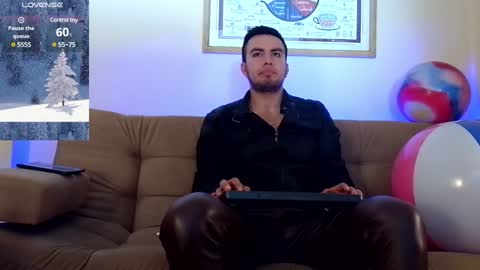Snapshot of bradleycolton chatting on January 14, 2025, 1:17 pm Bradley Colton Independ Model online show from January 14, 2025, 1:17 pm