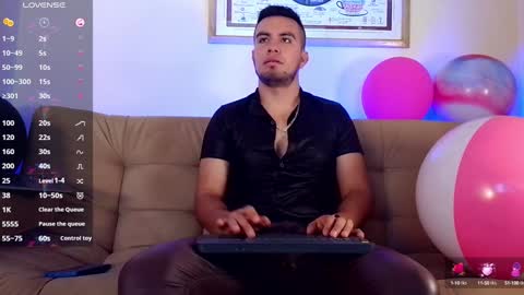 Snapshot of bradleycolton chatting on January 27, 2025, 4:22 pm Bradley Colton Independ Model online show from January 27, 2025, 4:22 pm