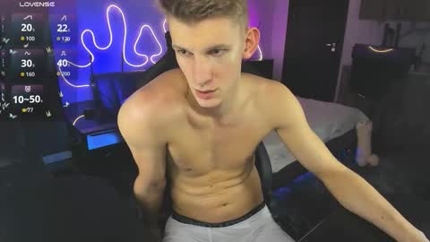 Snapshot of bradmaloney chatting on November 1, 2025, 7:05 pm brad maloney online show from November 1, 2025, 7:05 pm