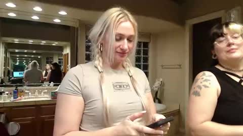 Snapshot of braindeadbetty chatting on March 1, 2026, 4:47 am i am a naughty jedi knight online show from March 1, 2026, 4:47 am