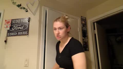 Snapshot of braindeadbetty chatting on March 7, 2026, 7:16 am i am a naughty jedi knight online show from March 7, 2026, 7:16 am