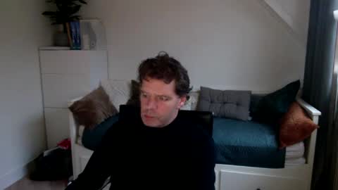 Snapshot of bram1944972145 chatting on December 5, 2024, 12:55 pm Bram online show from December 5, 2024, 12:55 pm