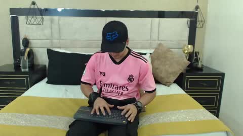 Snapshot of brandoncolee chatting on January 27, 2025, 12:37 pm BrandonCole online show from January 27, 2025, 12:37 pm