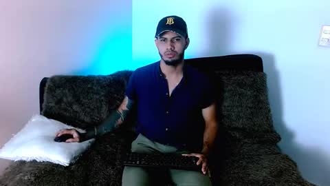 brandondark_ online show from November 18, 2025, 9:08 pm