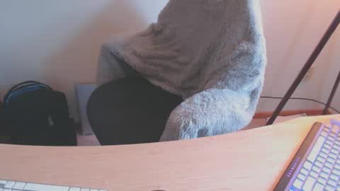 brandondot online show from December 30, 2024, 6:27 pm