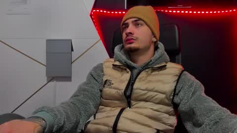 Snapshot of brandontatex chatting on February 2, 2026, 5:17 am BrandonTateX online show from February 2, 2026, 5:17 am