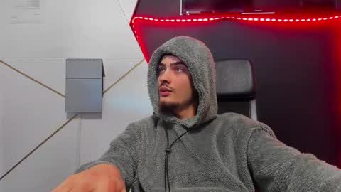 Snapshot of brandontatex chatting on February 27, 2026, 8:25 am BrandonTateX online show from February 27, 2026, 8:25 am