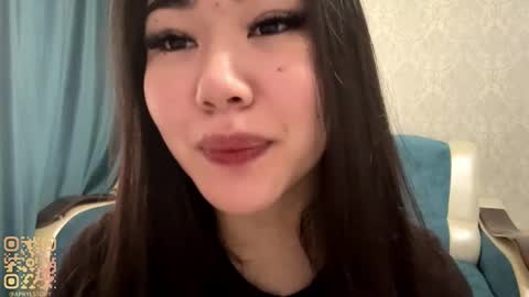 Aypril   online show from October 31, 2025, 7:20 am