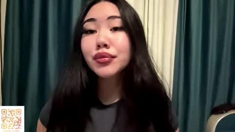 Aypril   online show from November 17, 2025, 1:17 pm