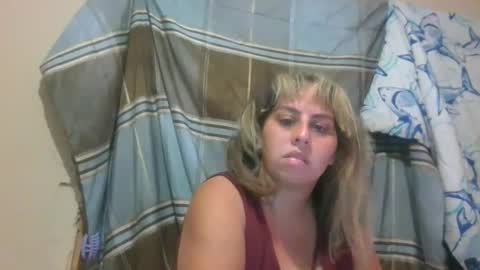 Snapshot of bratbrat23 chatting on September 22, 2025, 1:40 am Bay online show from September 22, 2025, 1:40 am