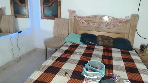 Snapshot of bratz_glloe chatting on January 12, 2026, 2:28 am bratz_glloe online show from January 12, 2026, 2:28 am