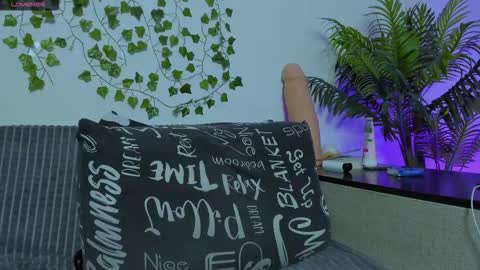 Snapshot of bravomaestro chatting on November 20, 2025, 2:06 pm Johny Bravo online show from November 20, 2025, 2:06 pm