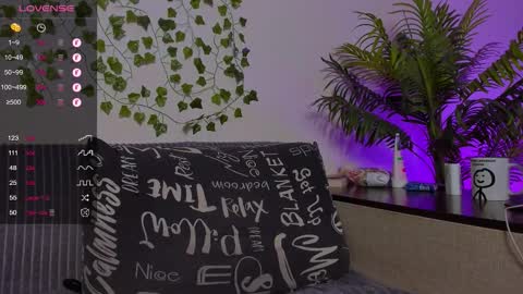 Snapshot of bravomaestro chatting on December 5, 2025, 6:04 pm Johny Bravo online show from December 5, 2025, 6:04 pm