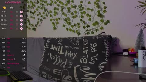 Snapshot of bravomaestro chatting on December 16, 2025, 1:05 pm Johny Bravo online show from December 16, 2025, 1:05 pm