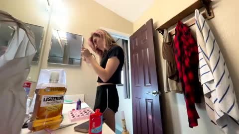 Snapshot of bray19509 chatting on December 14, 2025, 2:44 pm bray19509 online show from December 14, 2025, 2:44 pm