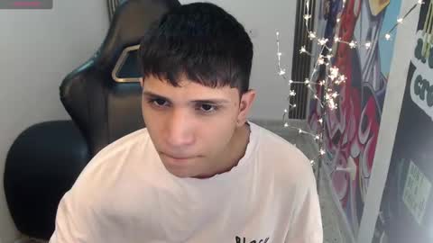 Snapshot of brayan_lopezz chatting on January 29, 2025, 12:56 pm BRAYAN online show from January 29, 2025, 12:56 pm