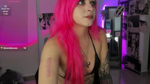 Snapshot of breakdownwaifu chatting on January 13, 2025, 3:34 am Rei online show from January 13, 2025, 3:34 am