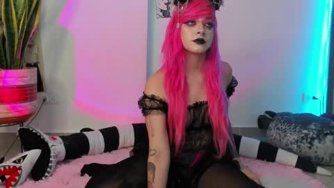 Snapshot of breakdownwaifu chatting on January 21, 2025, 3:59 am Rei online show from January 21, 2025, 3:59 am