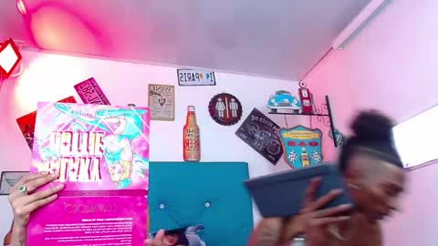 Snapshot of breazer__ chatting on February 9, 2026, 10:03 pm breazer__ online show from February 9, 2026, 10:03 pm