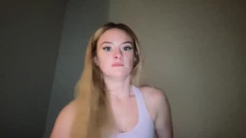 Snapshot of breezybabyy00 chatting on November 7, 2025, 2:44 am Brooke baby online show from November 7, 2025, 2:44 am