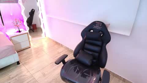 Snapshot of brendda_tay chatting on December 21, 2025, 2:51 am BRENDDA online show from December 21, 2025, 2:51 am