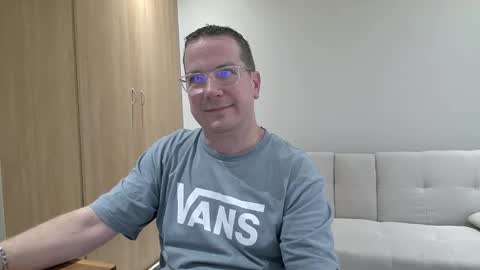 Brett online show from November 19, 2025, 3:45 pm