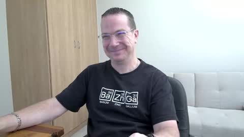 Snapshot of brettdj chatting on December 23, 2025, 10:57 am Brett online show from December 23, 2025, 10:57 am