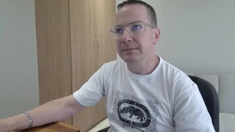 Snapshot of brettdj chatting on February 22, 2026, 11:42 am Brett online show from February 22, 2026, 11:42 am