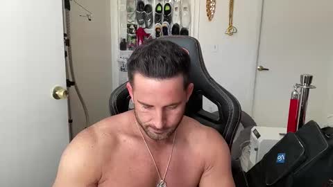 Snapshot of brettmycles chatting on June 9, 2026, 5:57 pm Brett Mycles online show from June 9, 2026, 5:57 pm