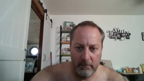 Snapshot of brettsky chatting on October 18, 2025, 3:24 pm hey online show from October 18, 2025, 3:24 pm