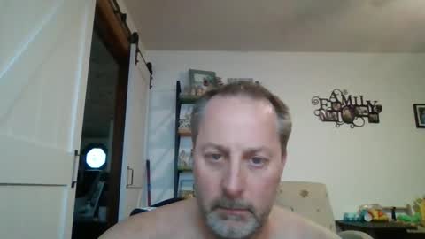 Snapshot of brettsky chatting on October 23, 2025, 9:02 pm hey online show from October 23, 2025, 9:02 pm