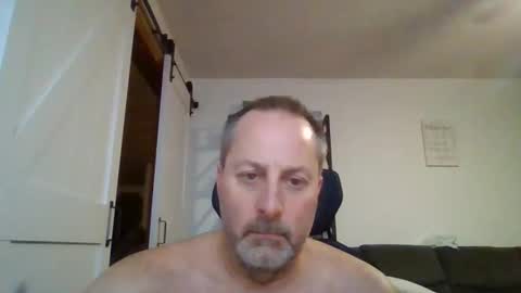 Snapshot of brettsky chatting on November 12, 2025, 10:41 pm hey online show from November 12, 2025, 10:41 pm