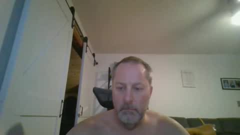 Snapshot of brettsky chatting on November 21, 2025, 11:58 pm hey online show from November 21, 2025, 11:58 pm